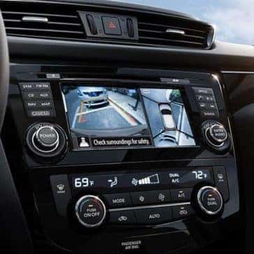2018 Nissan Qashqai Interior Gallery 8