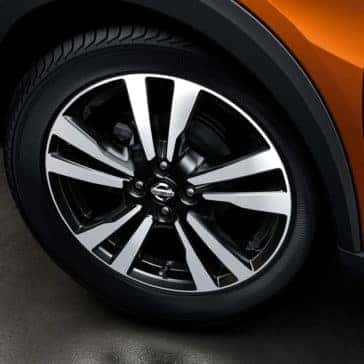 2019 Nissan Kicks wheels