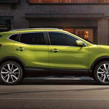 2019 Nissan Qashqai Canada parked