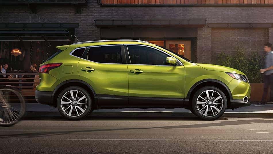 2019 Nissan Qashqai Canada parked