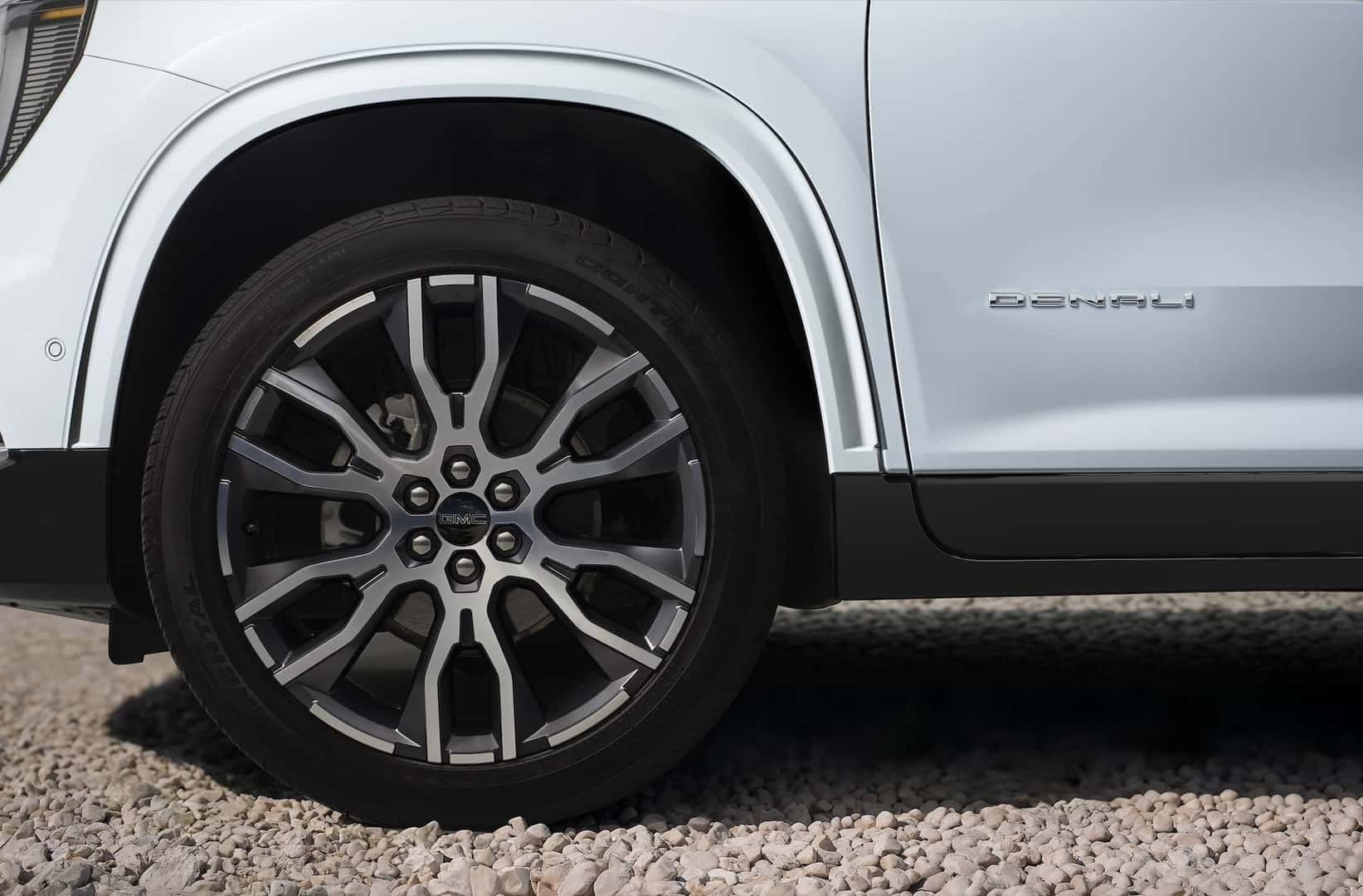 2026-GMC-Acadia-Denali-Ultimate-Captions-26PGAC100798.jpg