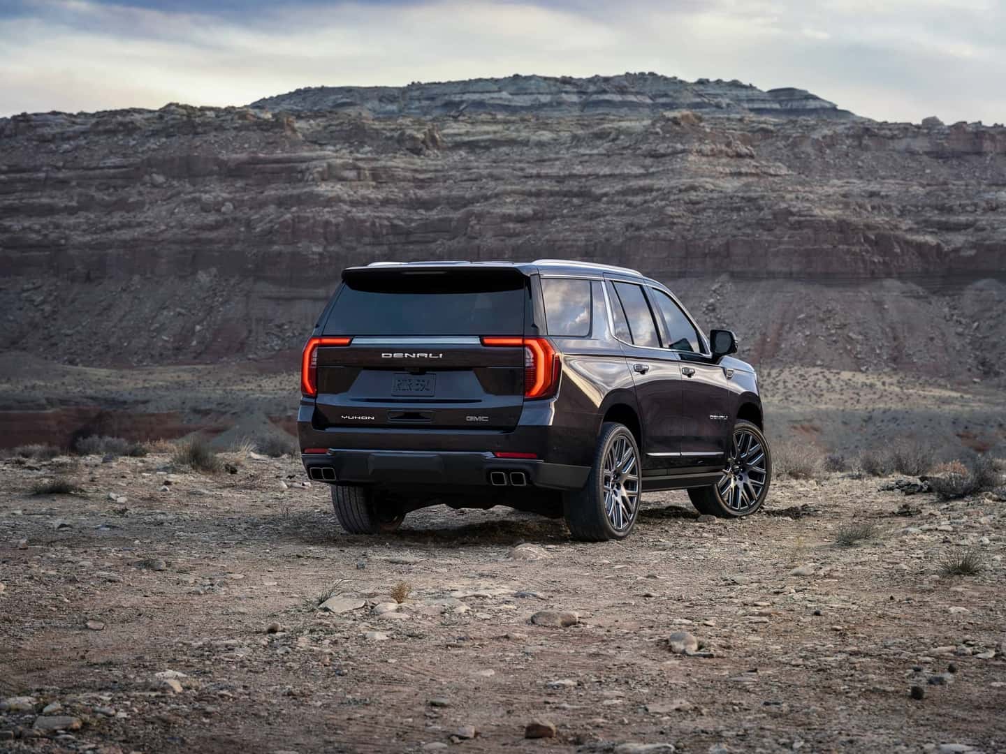 2025-gmc-yukon-denali-ultimate-005.jpg