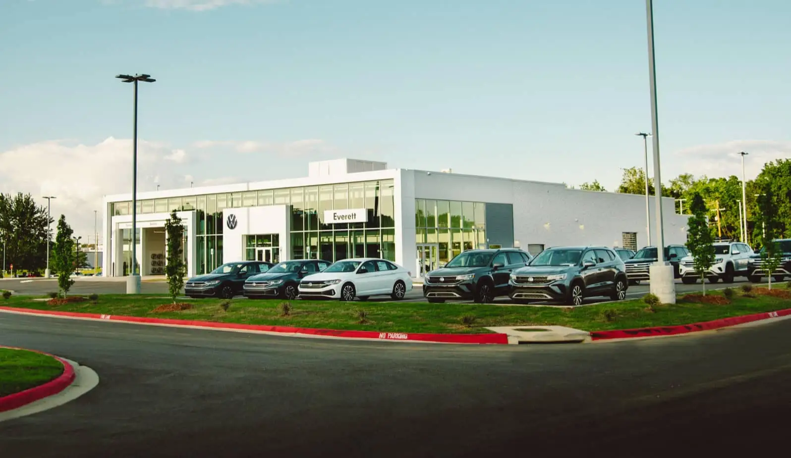 New & Used Car Dealer in Rogers | Everett Volkswagen of Rogers