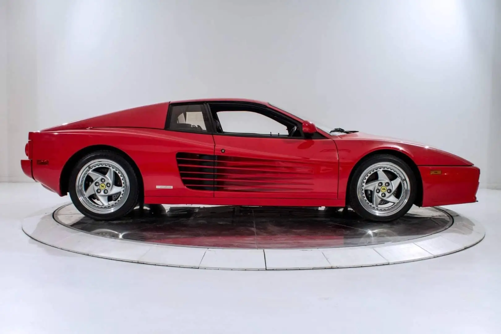 ferrari testarossa f512m