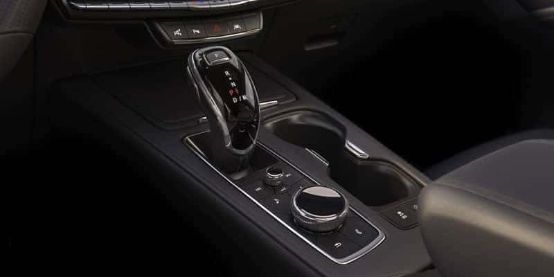 2021-Cadillac-XT4-04
