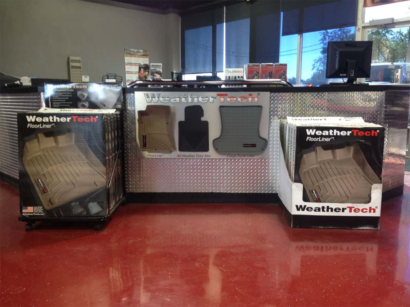 showroom accessories