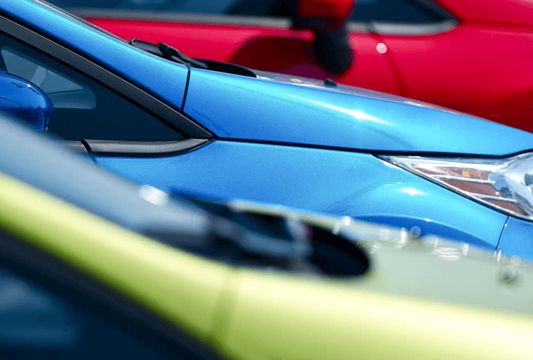 Generic-Cars-in-a-Line-car-lot