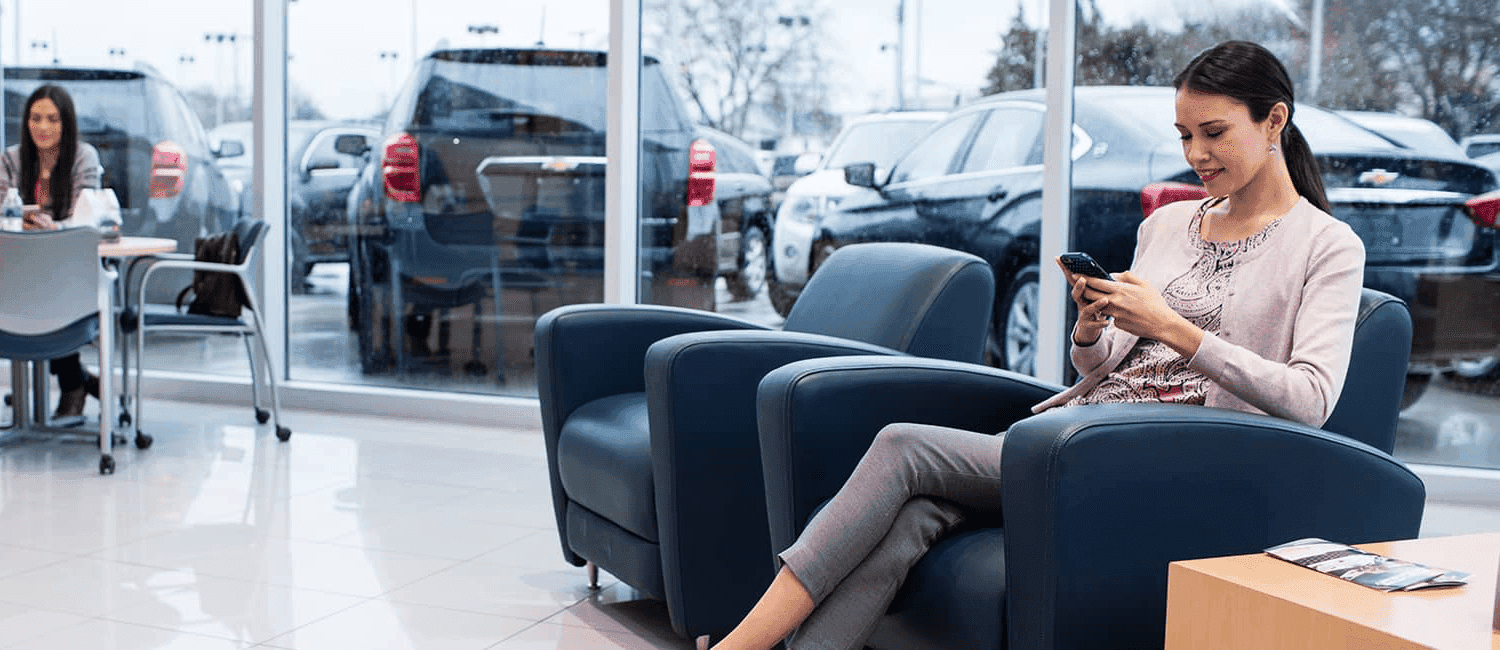 women-wait-in-GM-waiting-area
