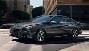2021 Hyundai Elantra performance sideview