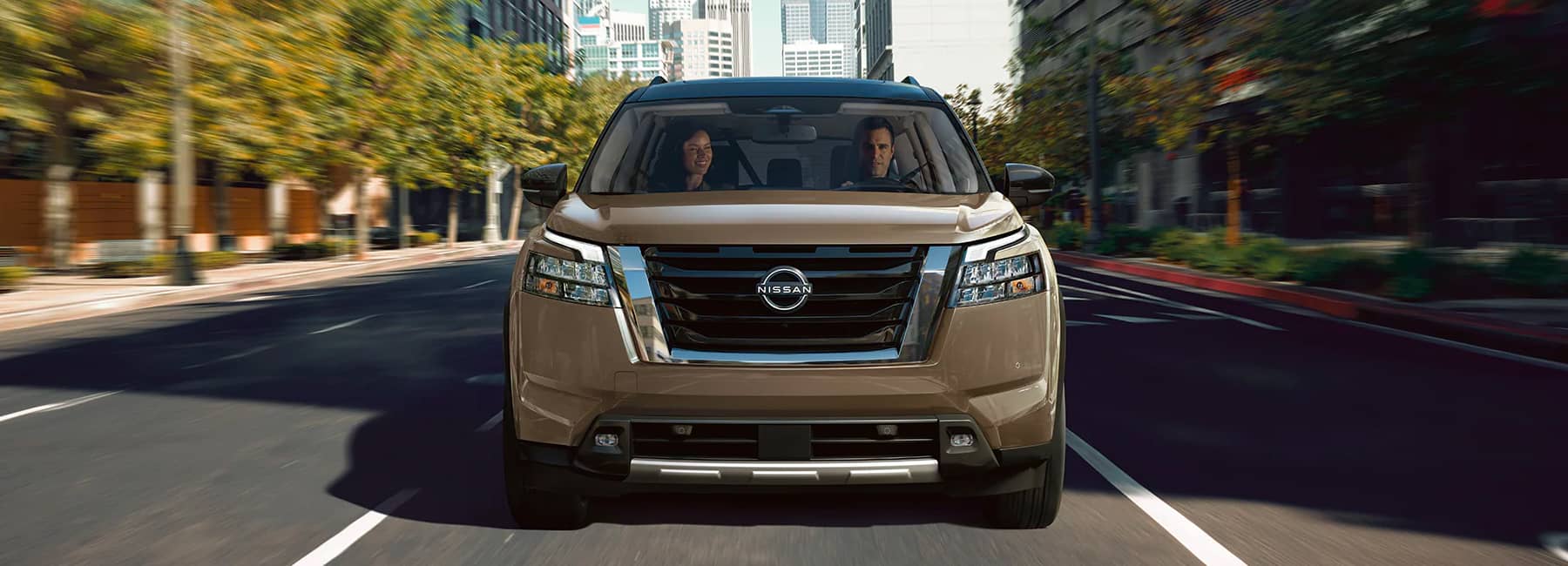 2023 Nissan Pathfinder on street rugged front grille