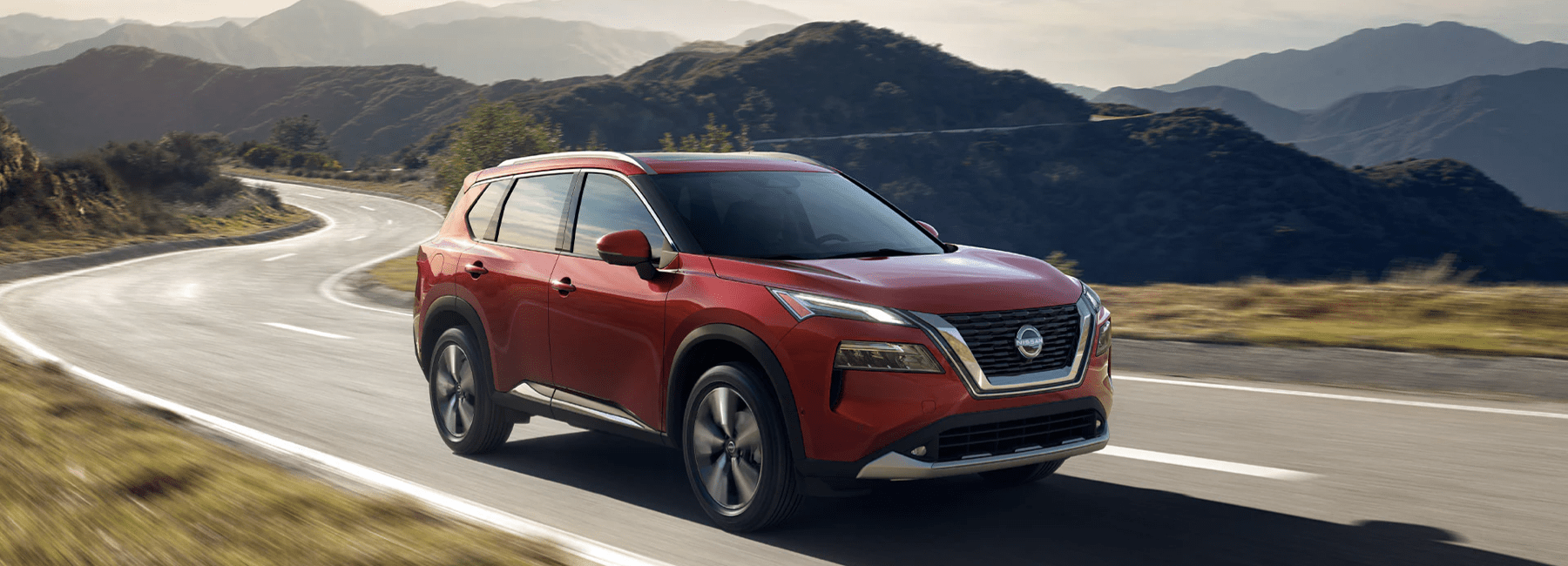 2023-Nissan-rogue-mountains-in-distance