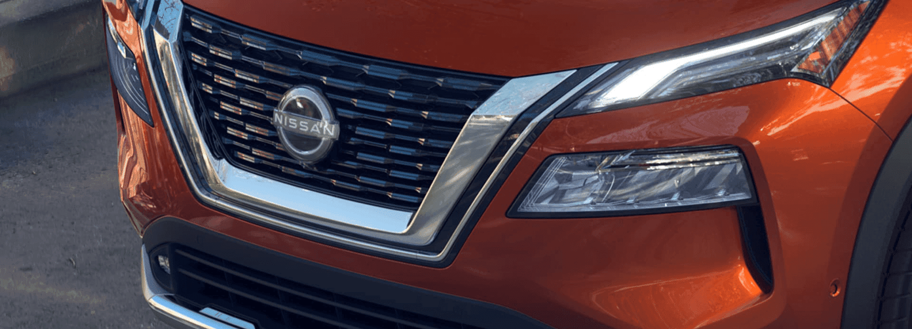2023-nissan-rogue-grill-closeup