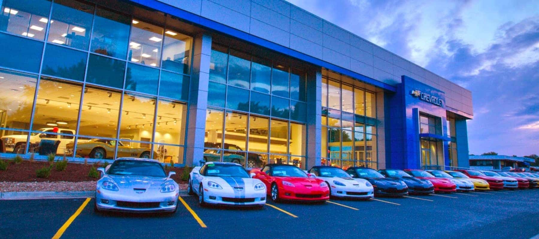 Hendrick Chevrolet Shawnee Mission Logo