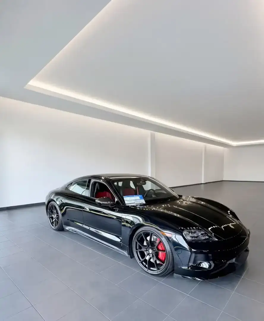 Black Porsche