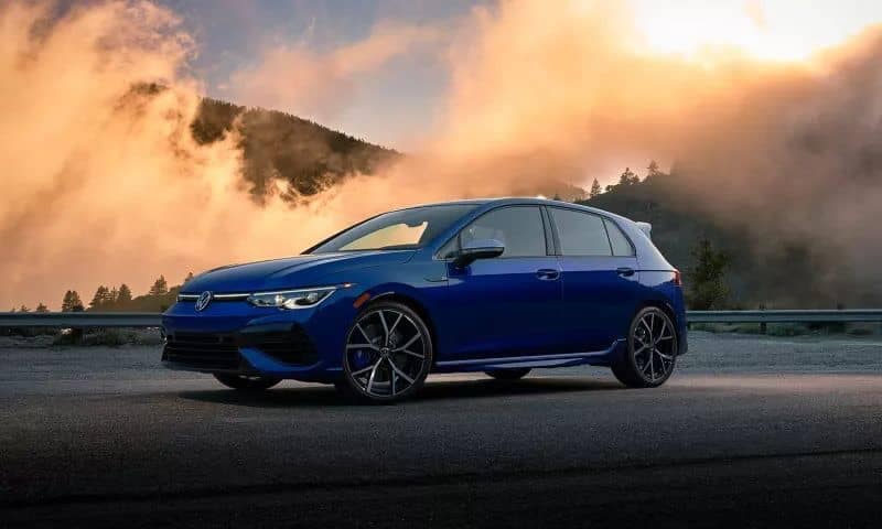 A side view of the 2024 Volkwagen Golf R