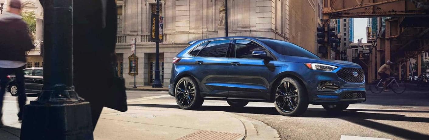 2019 Ford Edge blue side view