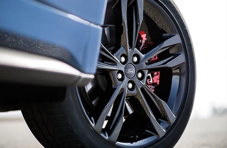 2019 Ford Edge ST front wheel with performance brakes