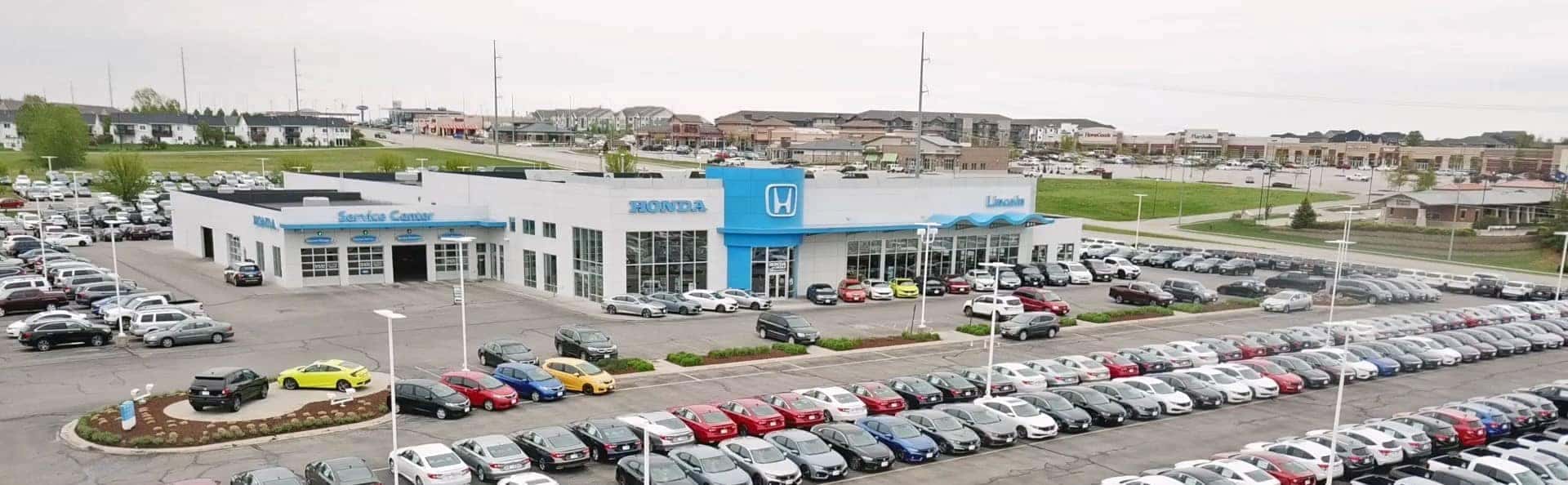 Honda of Lincoln Dealership Exterior photo