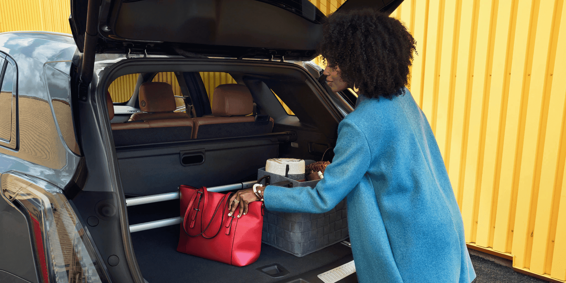 Cadillac XT5 hands free liftgate
