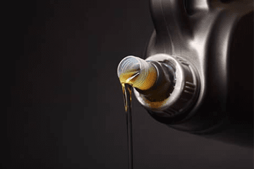 oil pouring