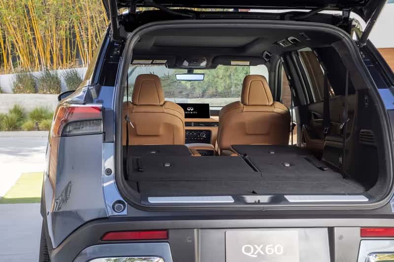 2022-qx60-Back-Hatch-Open