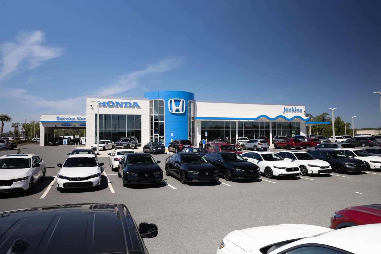 Exterior shot of Jenkins Honda of Leesburg