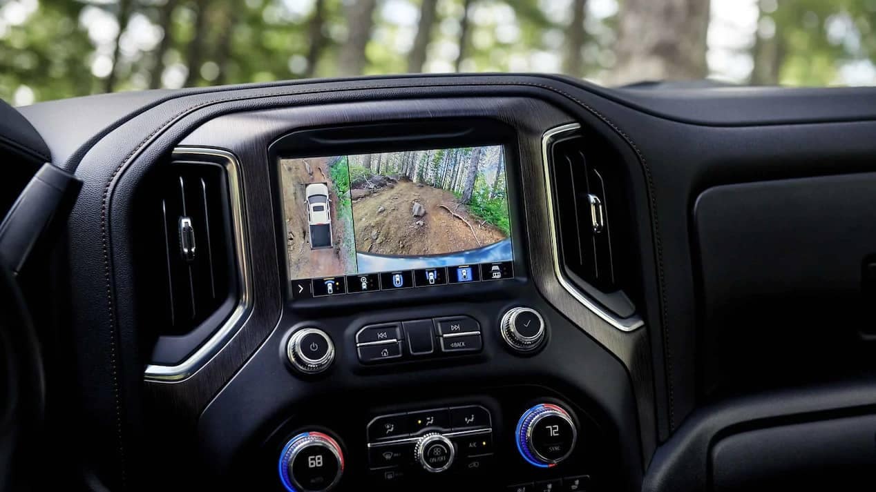 GMC Sierra 1500 AT4 rear and outside cameras