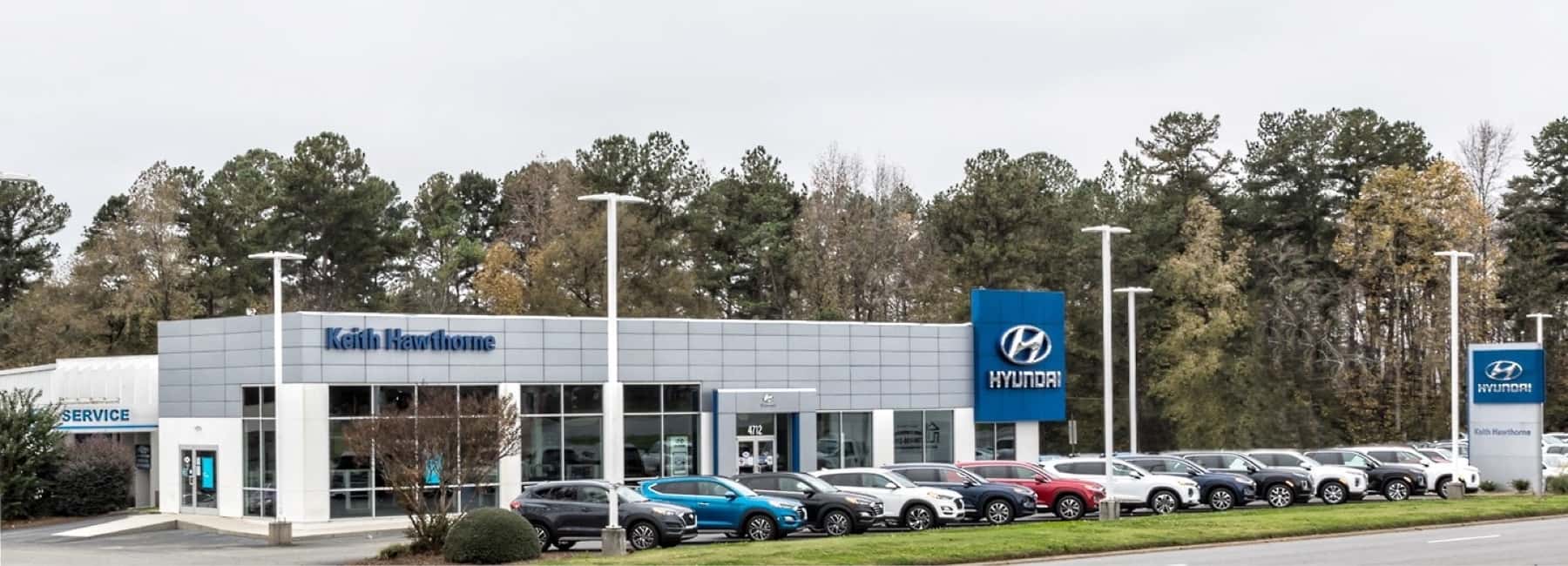Keith-Hawthorne-Hyundai-entrance-and-carlot--desktop