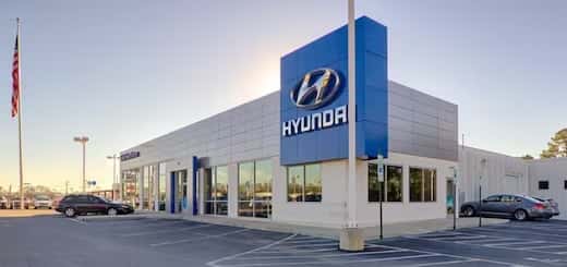 keith-hawthorne-hyundai-store-entrance