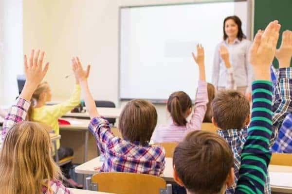 Classroom-Setting_mobile (1)