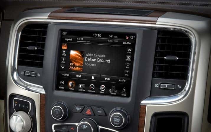 Phone Features, Chrysler Uconnect®