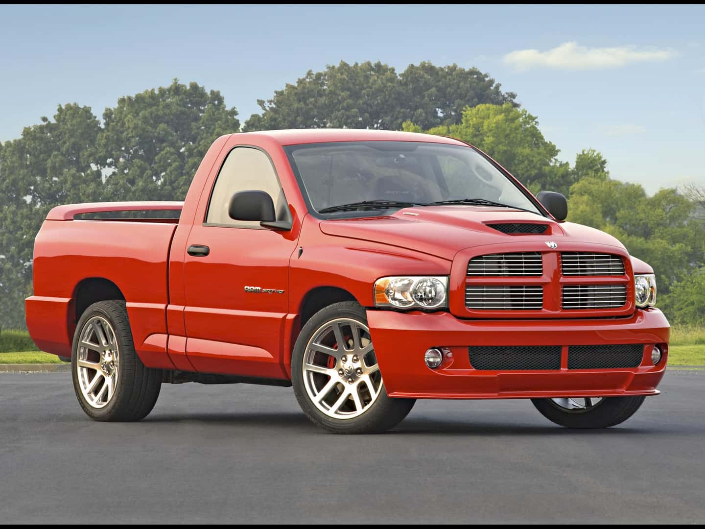 Иномарка американка 7. Dodge Ram srt-10. Dodge Ram 2004. Dodge Ram srt-10 2004. Dodge Ram srt 10 2006.