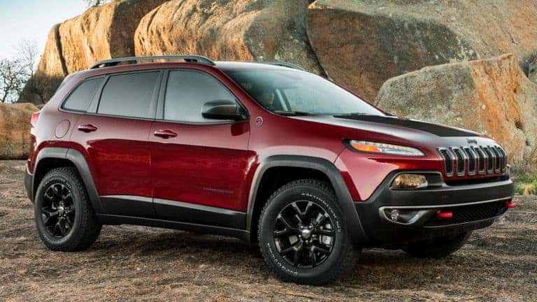 2015 Jeep Cherokee vs 2015 Ford Escape | Kendall Dodge Chrysler Jeep Ram