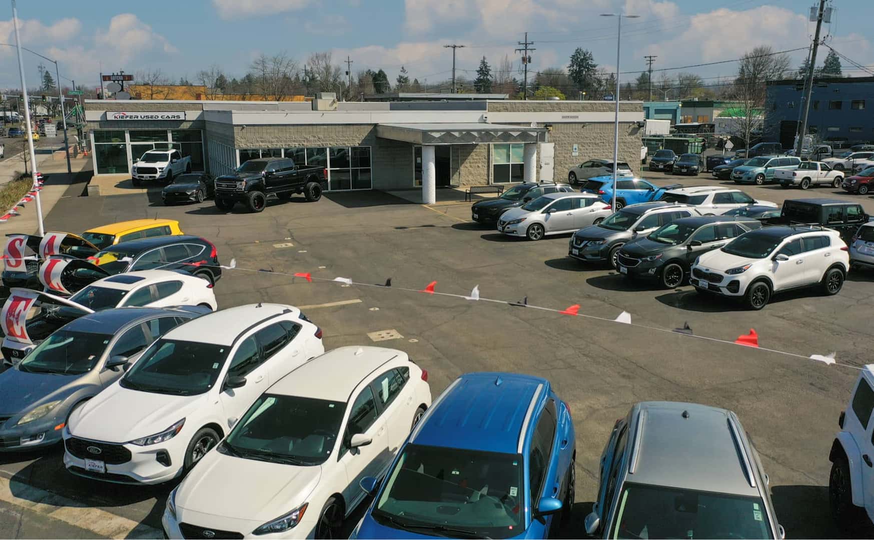 Kiefer Used Cars of Eugene 7th Ave Dealership Exterior