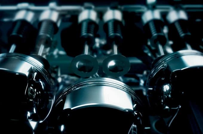 Land Rover engine pistons