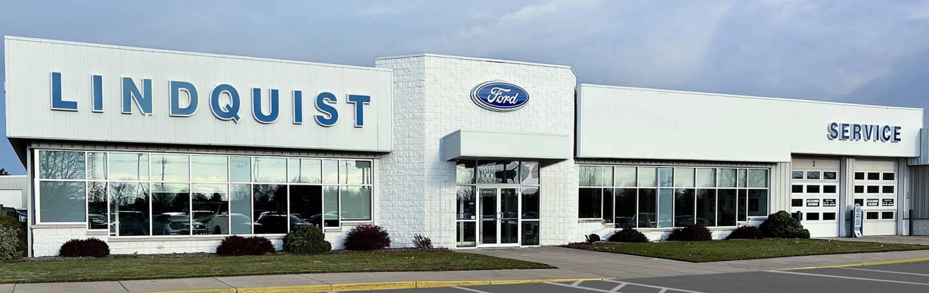 Lindquist Ford dealership front