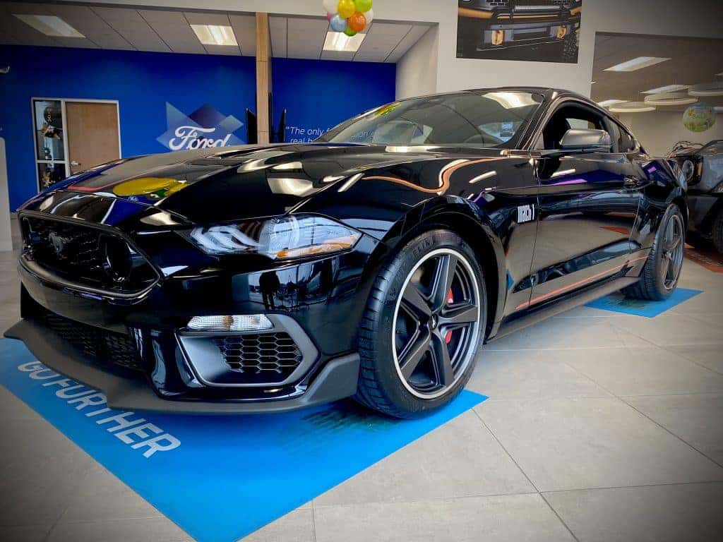 2021 Ford Mustang Mach 1(4)