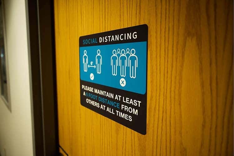 social distancing reminder