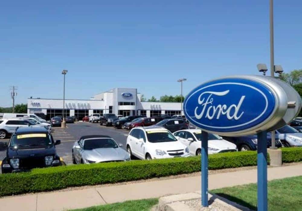 Lou Fusz Ford outside the dealership