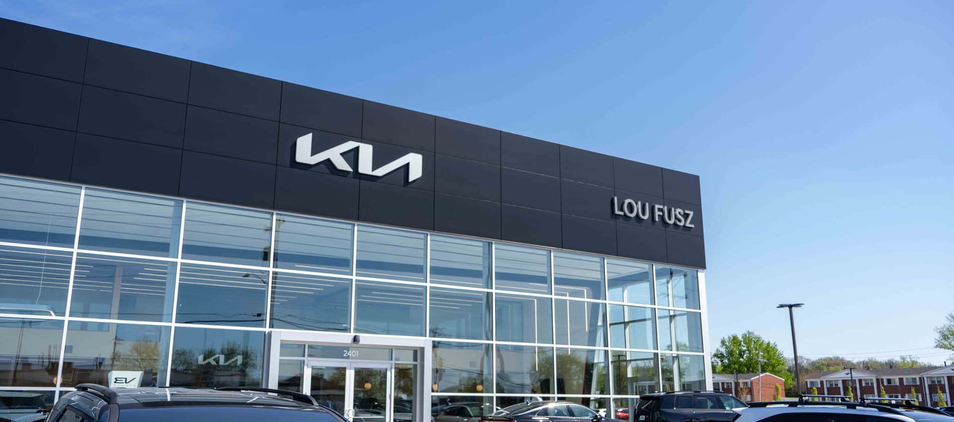 Lou Fusz Kia Wentzville dealership exterior