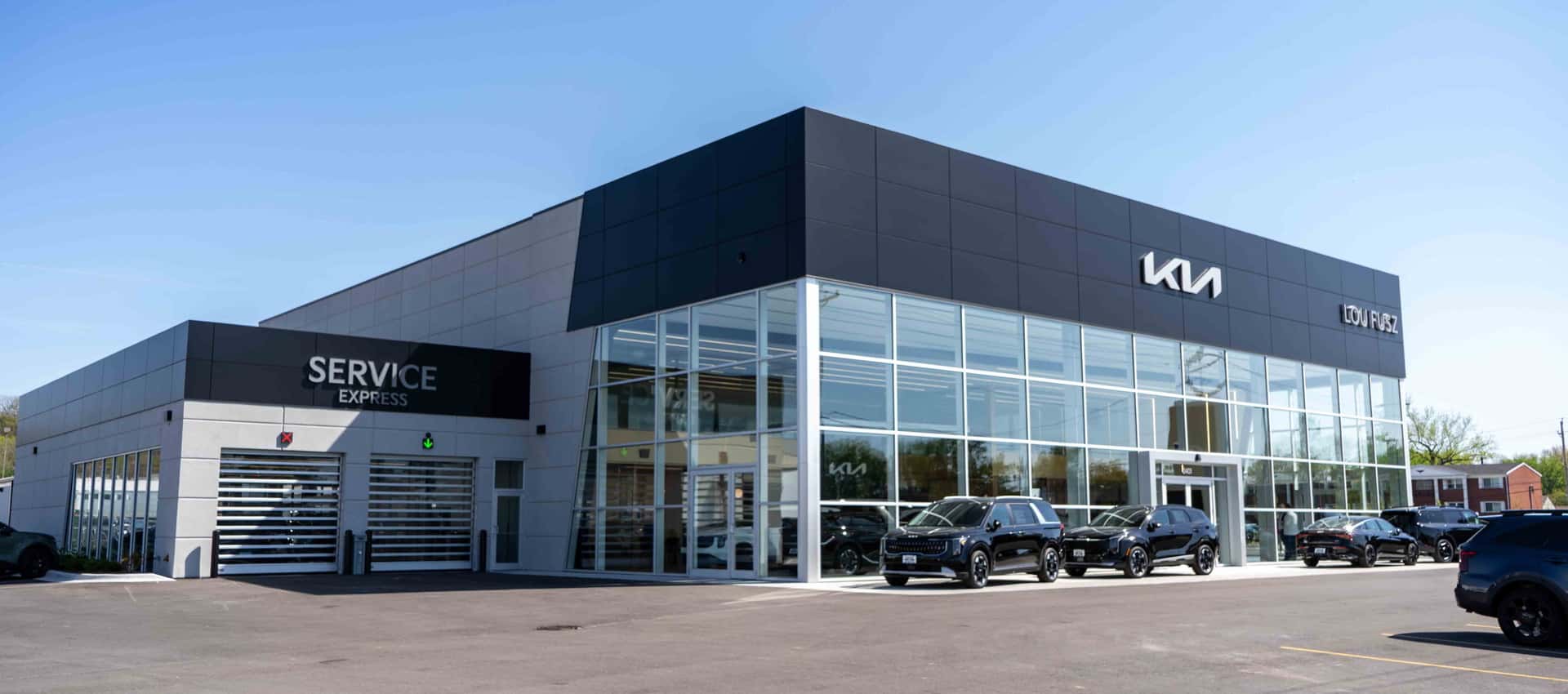 Lou Fusz Kia Wentzville service drive and showroom exterior
