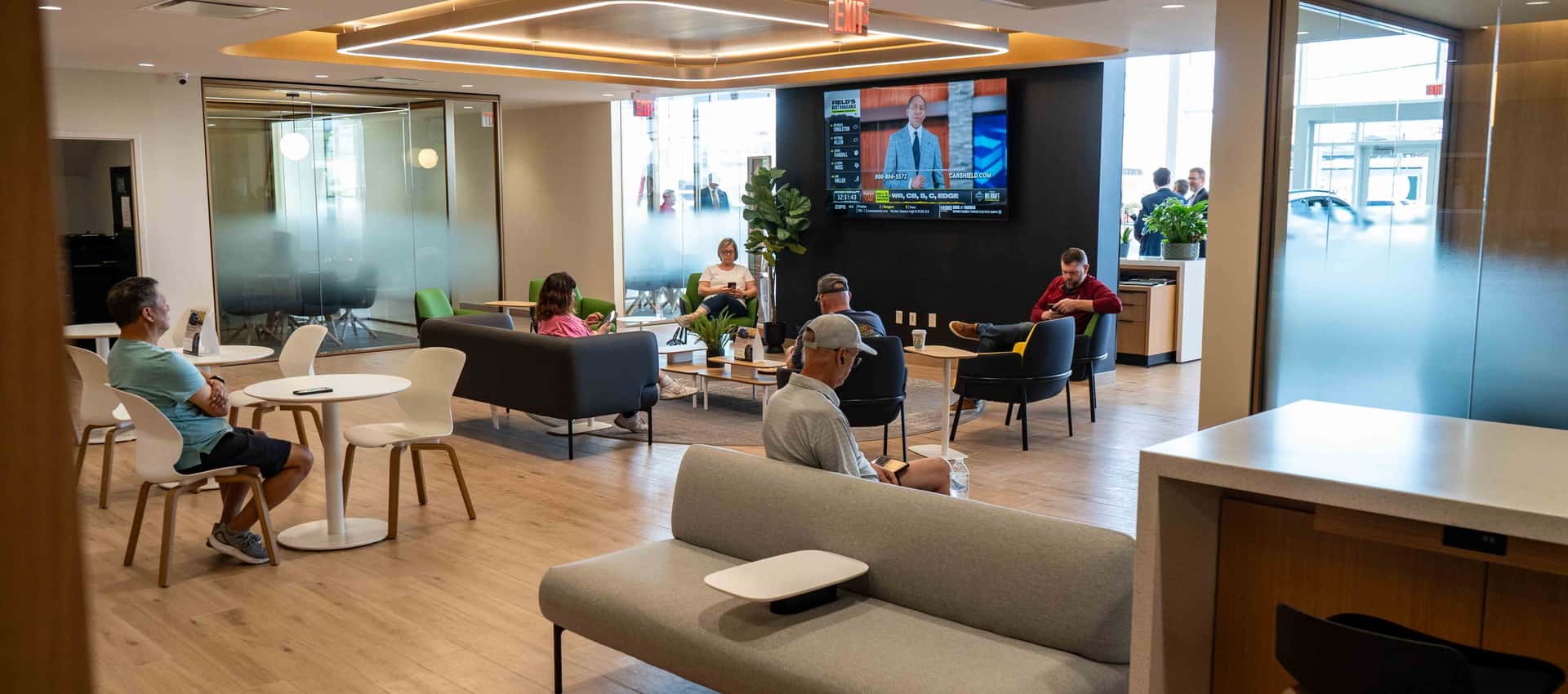 Lou Fusz Kia Wentzville service waiting lounge