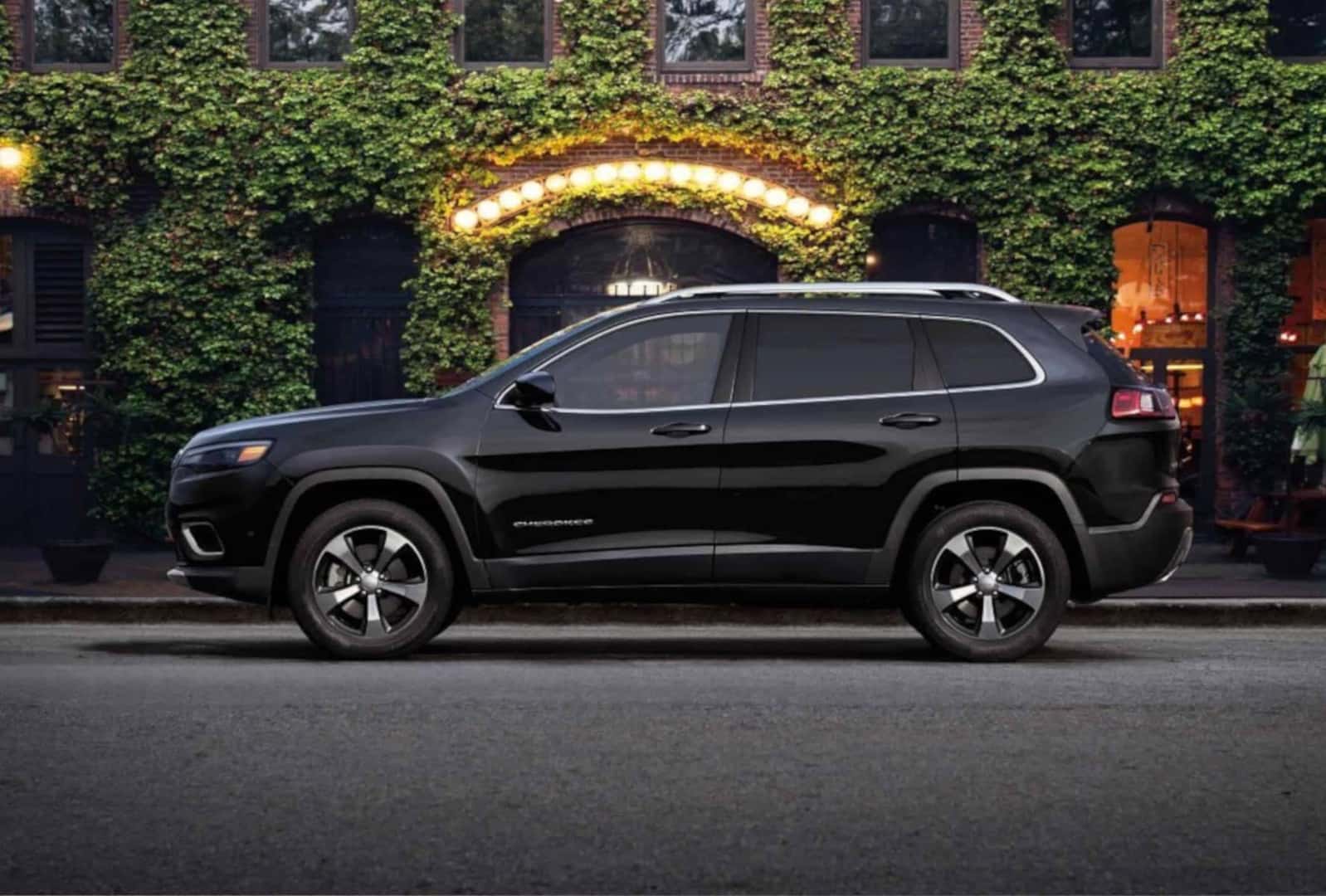 Dodge, Chrysler, Jeep, Ram Dealership near St Louis, MO