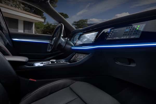 2025-Wagoneer-S-interior