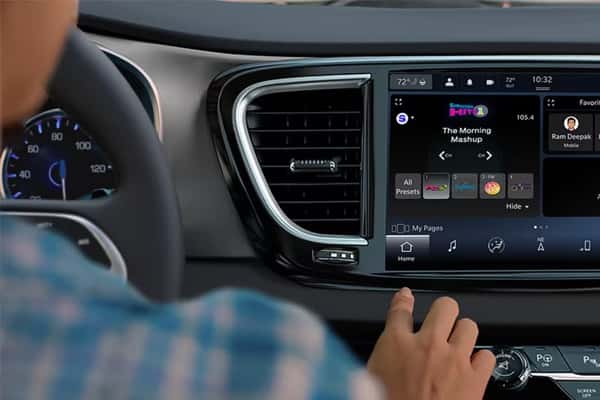 2026-Chrysler-Voyager-interior-dashboard