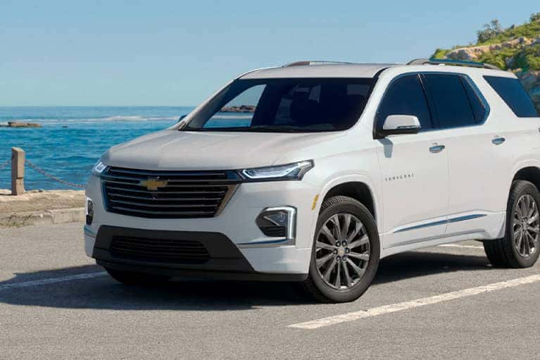 2023-White-Chevrolet-Blazer-parked-in-front-of-a-beach-walk_mobile