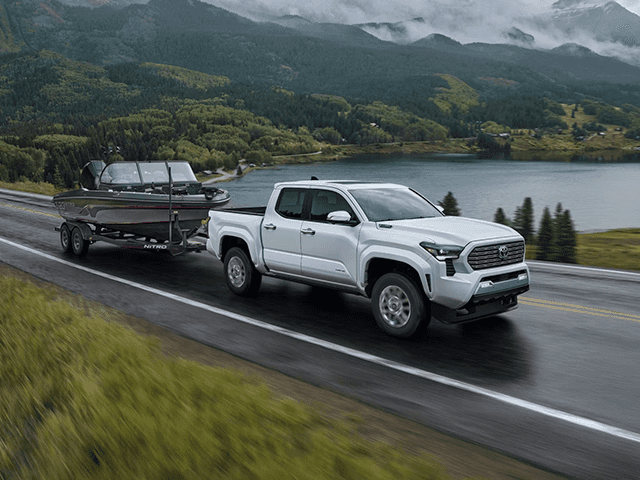 2024-Toyota-Tacoma-SR5-vs-TRD3