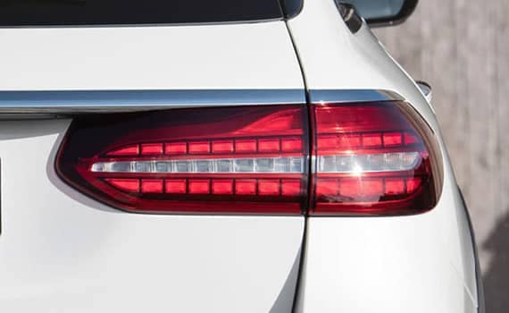 Mercedes-Benz E-Class All-Terrain brake lights