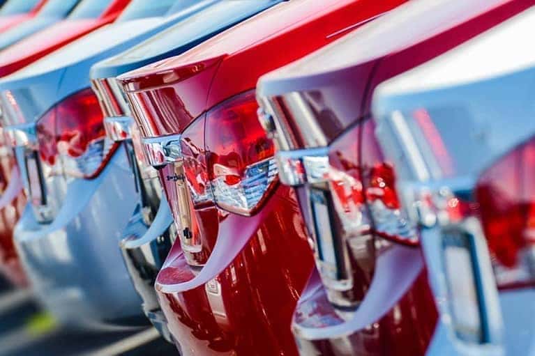 Generic-Cars-in-a-Line-car-lot