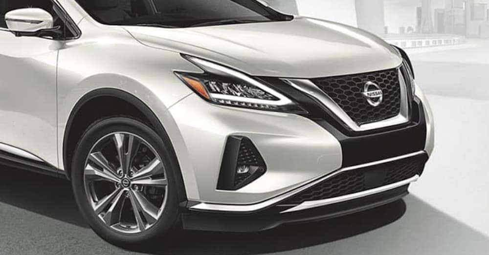 The front of a white 2020 Nissan Murano is shown.